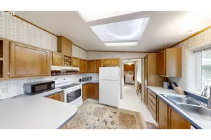 17360 Mountain Dr, Brookings, OR 97415 - Photo 14