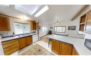 17360 Mountain Dr, Brookings, OR 97415 - Photo 14