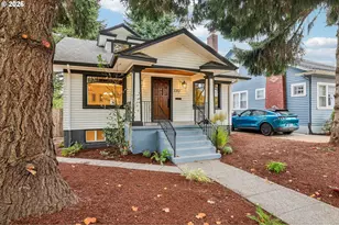 2212 SE Tamarack Ave, Portland, OR 97214 - Photo 2