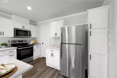 48113 Commercial St, Oakridge, OR 97463 - Photo 16