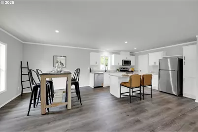 48113 Commercial St, Oakridge, OR 97463 - Photo 8