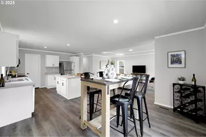 48113 Commercial St, Oakridge, OR 97463 - Photo 12