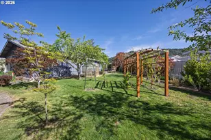 3457 W Normandy Ave, Roseburg, OR 97471 - Photo 34