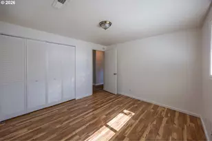 3457 W Normandy Ave, Roseburg, OR 97471 - Photo 16