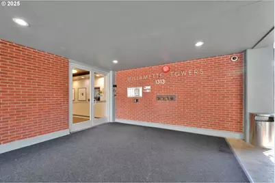 1313 Lincoln St #1005, Eugene, OR 97401 - Photo 2