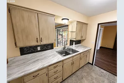10 SW Peach Ln, Winston, OR 97496 - Photo 6