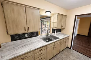 10 SW Peach Ln, Winston, OR 97496 - Photo 6