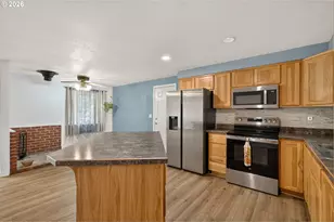 440 NE 3rd St, Willamina, OR 97396 - Photo 14