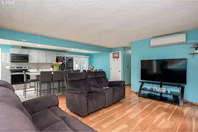 2022 SE 143rd Ave, Portland, OR 97233 - Photo 12