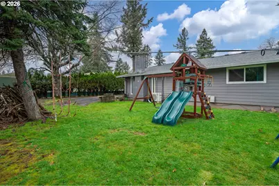 2022 SE 143rd Ave, Portland, OR 97233 - Photo 32