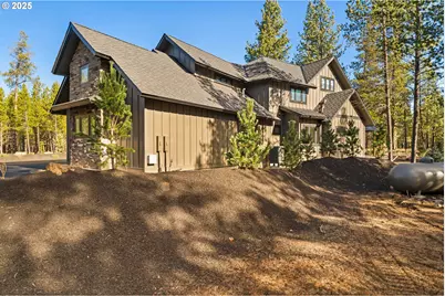 55850 S Century Dr, Bend, OR 97707 - Photo 16