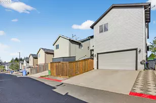 19135 Village Blvd, Sandy, OR 97055 - Photo 38