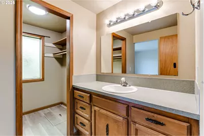 4826 Chestnut Ct SE, Albany, OR 97322 - Photo 12