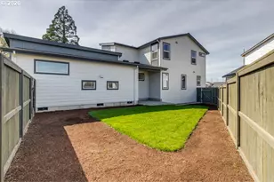 4391 SE Century Blvd, Hillsboro, OR 97123 - Photo 8