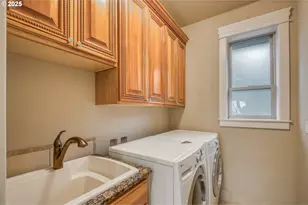 12491 SE Capri Ct, Happy Valley, OR 97086 - Photo 32
