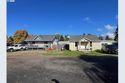 1028 E Grover Ave, Cottage Grove, OR 97424 - Photo 2