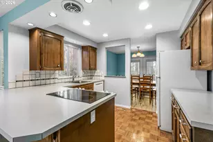 7150 SW Hyland Way Ct, Beaverton, OR 97008 - Photo 8