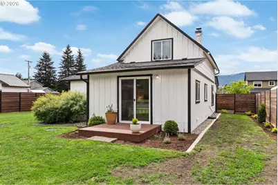 406 E Jones St, Yacolt, WA 98675 - Photo 16