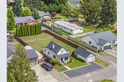 406 E Jones St, Yacolt, WA 98675 - Photo 40