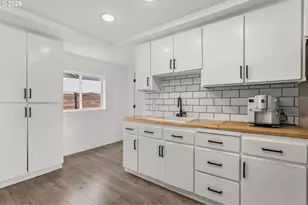 406 E Jones St, Yacolt, WA 98675 - Photo 10