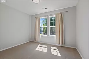 975 NE Ayrshire Dr, Hillsboro, OR 97124 - Photo 36