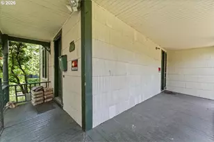 1039 SE 78th Ave, Portland, OR 97215 - Photo 6