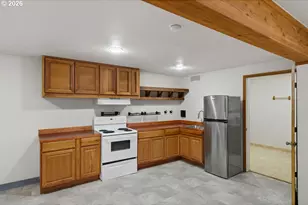 584 Exchange St, North Bend, OR 97459 - Photo 40