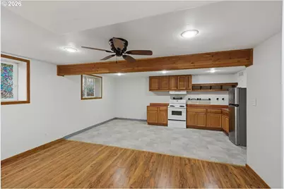 584 Exchange St, North Bend, OR 97459 - Photo 38