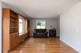 550 Skookum Ct, Columbia City, OR 97018 - Photo 10