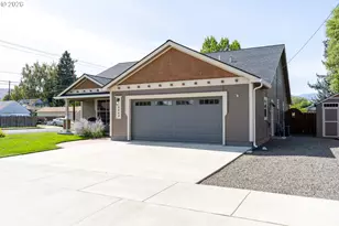2609 6th St, Baker City, OR 97814 - Photo 20