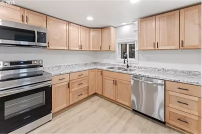 47875 Elgin Ave, Oakridge, OR 97463 - Photo 6