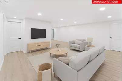 47875 Elgin Ave, Oakridge, OR 97463 - Photo 10