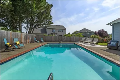 17121 SE Bearspaw St, Portland, OR 97236 - Photo 40