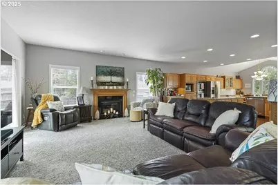 17121 SE Bearspaw St, Portland, OR 97236 - Photo 8