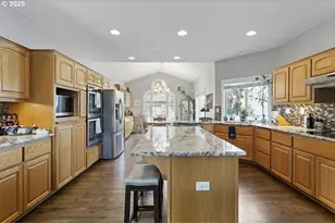 17121 SE Bearspaw St, Portland, OR 97236 - Photo 10