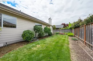 812 Marilyn Ct, Springfield, OR 97477 - Photo 42