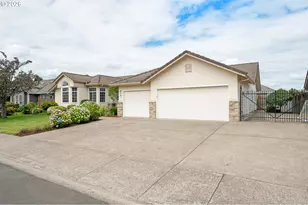 812 Marilyn Ct, Springfield, OR 97477 - Photo 2