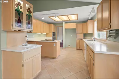 812 Marilyn Ct, Springfield, OR 97477 - Photo 6