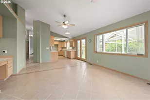 812 Marilyn Ct, Springfield, OR 97477 - Photo 14