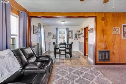 627 15th Ave, Longview, WA 98632 - Photo 8