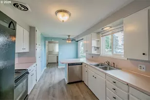 491 Cleveland St, Lebanon, OR 97355 - Photo 8