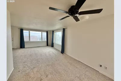 1705 Nevada St, The Dalles, OR 97058 - Photo 6