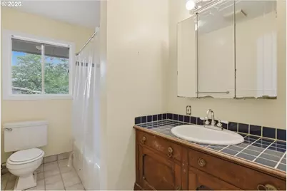 10834 SE Long St, Portland, OR 97266 - Photo 22