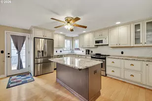 682 SE 70th Ct, Hillsboro, OR 97123 - Photo 30