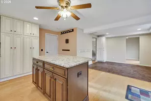 682 SE 70th Ct, Hillsboro, OR 97123 - Photo 28