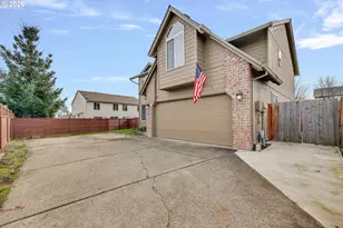 682 SE 70th Ct, Hillsboro, OR 97123 - Photo 4