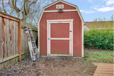 682 SE 70th Ct, Hillsboro, OR 97123 - Photo 12