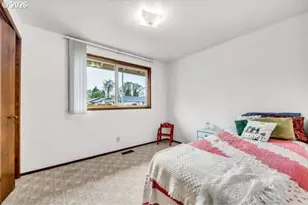 320 Timothy St, Junction City, OR 97448 - Photo 24