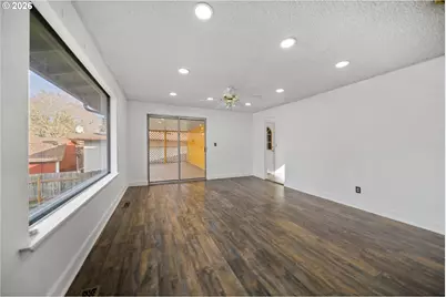 9818 NE 14th St, Vancouver, WA 98660 - Photo 8