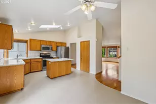 6886 SE Reedville Creek Dr, Hillsboro, OR 97123 - Photo 8